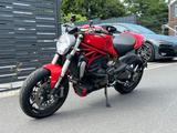 Ducati Monster 1200 Top Zustand + Akrapovic