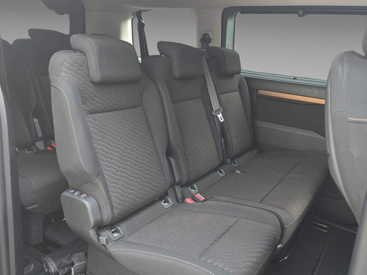 Toyota Proace Verso L1 Team Deutschland Mehrzonenklima 