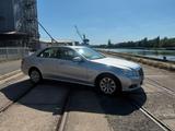 Mercedes-Benz E 200 CDI BlueEFFICIENCY - - Mercedes-Benz E 200: Cdi Blueefficiency