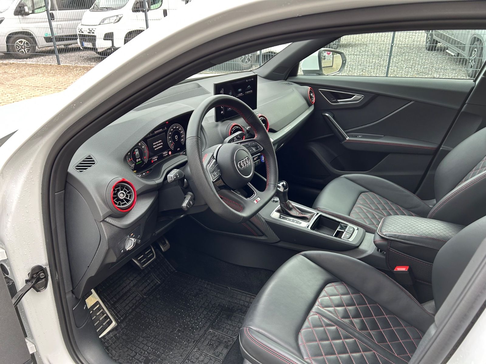 Fahrzeugabbildung Audi Q2 40 TFSI quattro S line