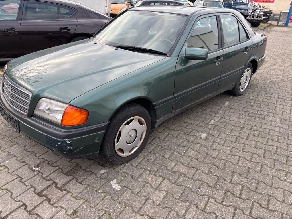 Mercedes-Benz C 180