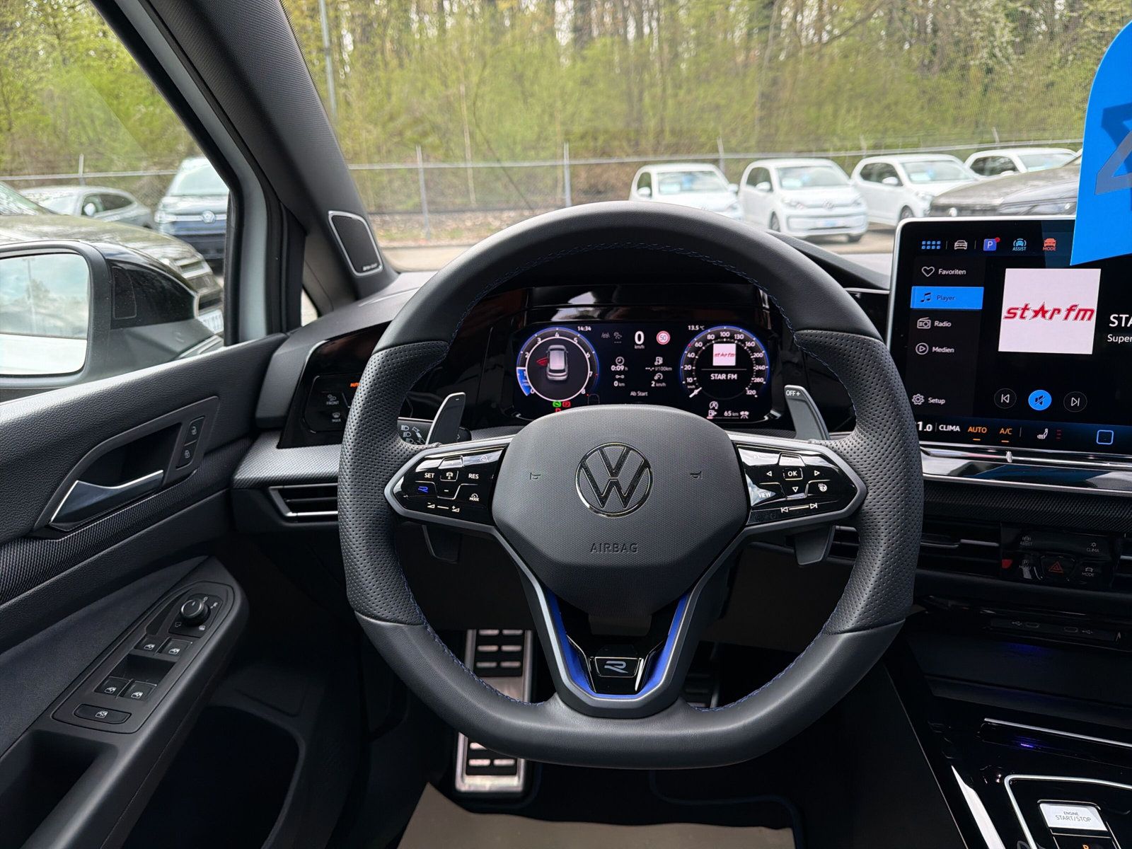 Golf R 4M Navi PANO Harman Kardon Black Style