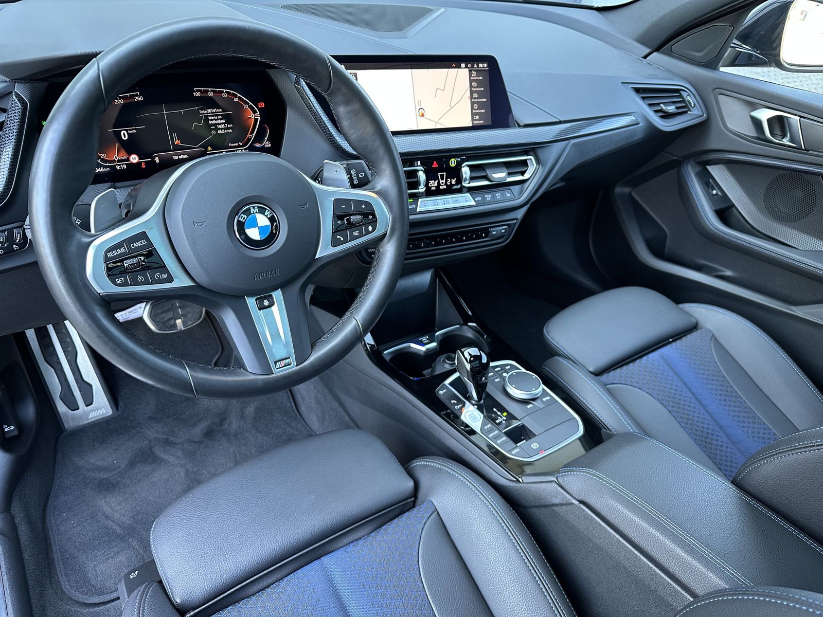 Fahrzeugabbildung BMW 120i M-Sport NAV+LED+PANO+SHZ+KAM+PARKASS+18ZOLL