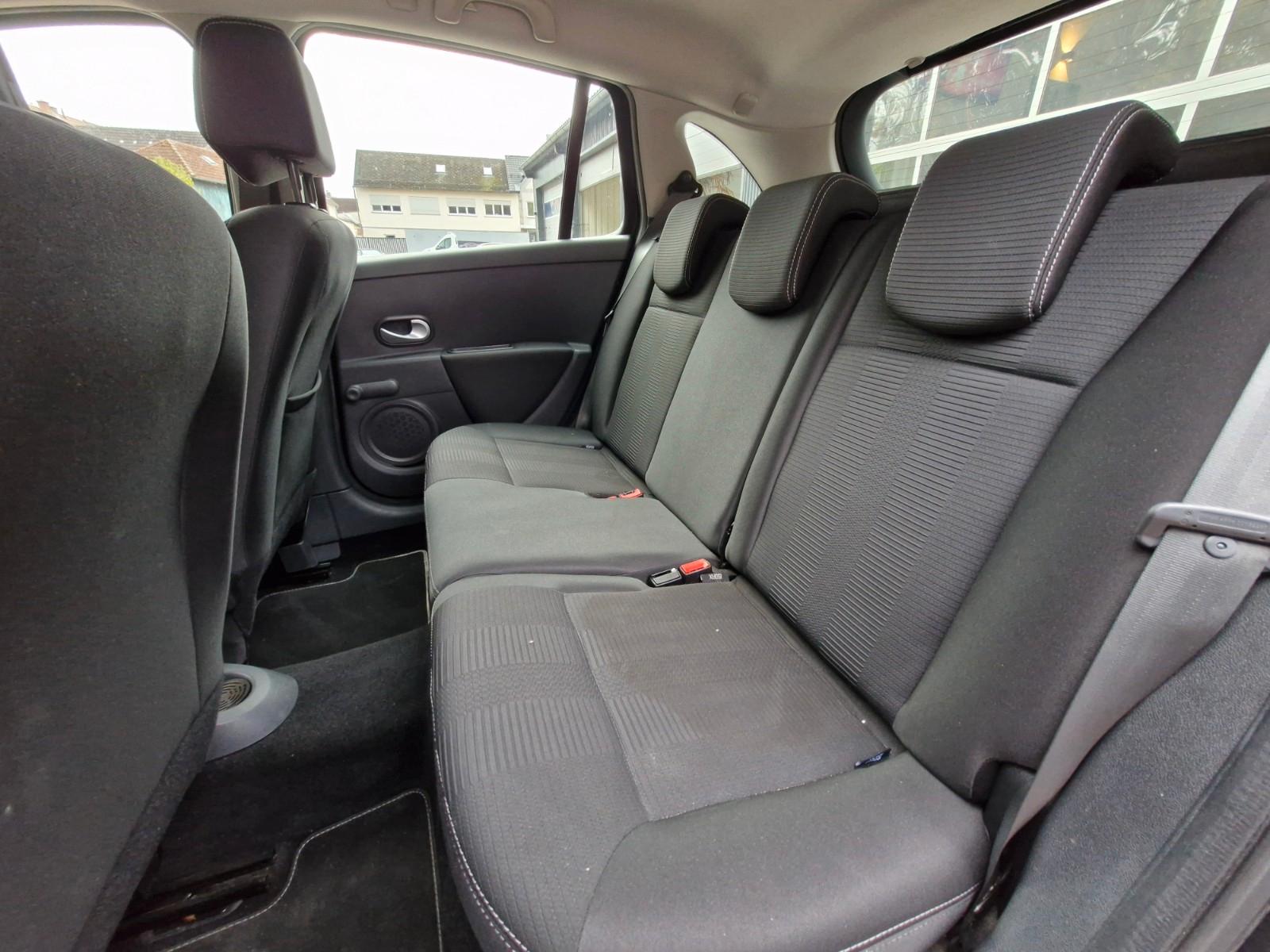 Renault Clio 2011 — photo 15