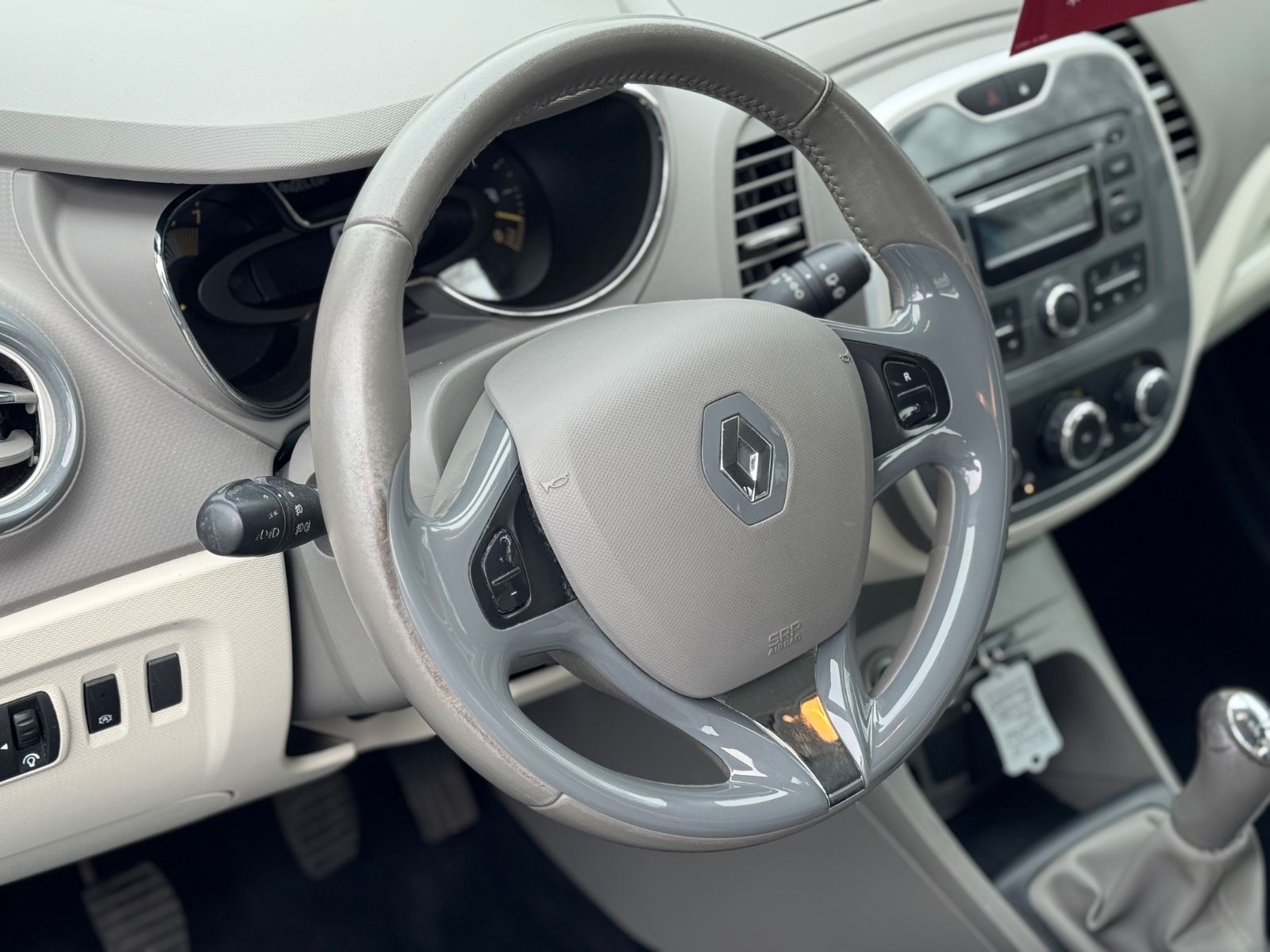 Captur *Temp*Radio*Klima*Elktr.Fenster*TüvNeu*
