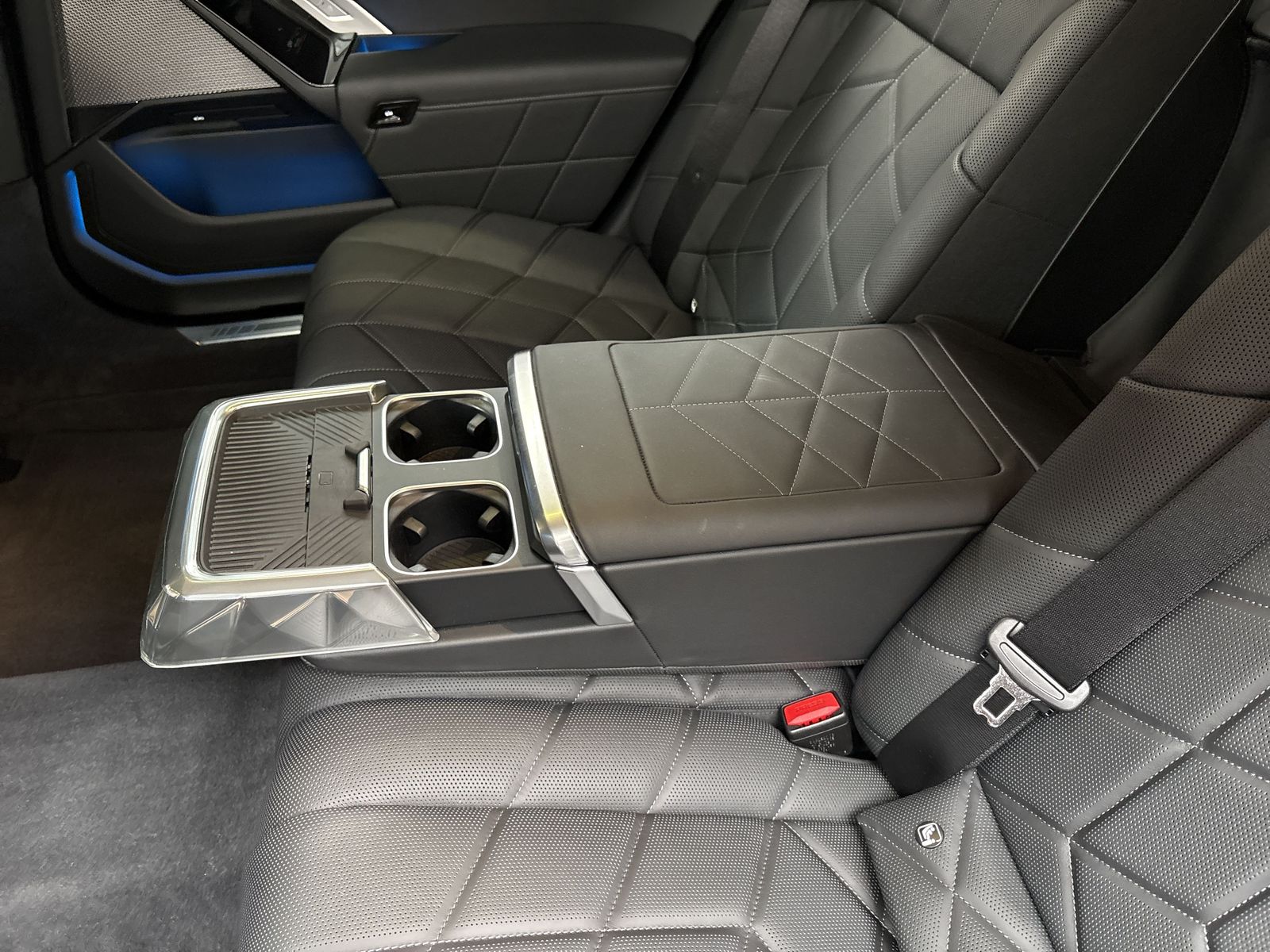 BMW M760 - Bild 25