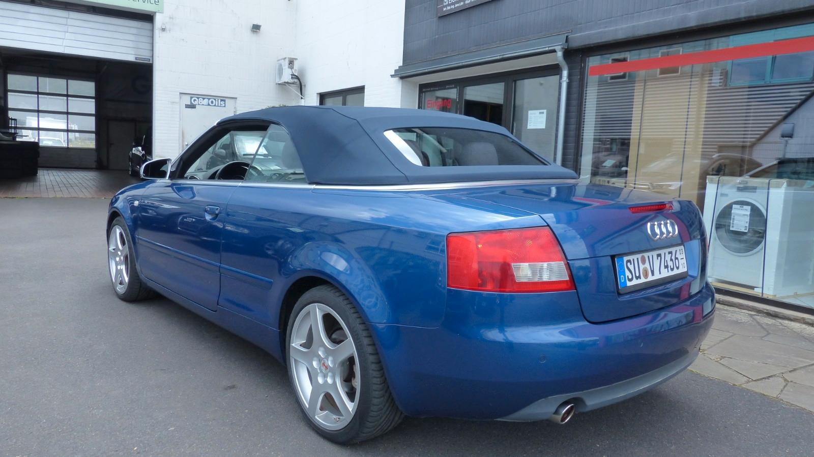 Audi A4 2.4 V6  Cabriolet.SCHALTER.ALU .SHZ. AHK CD.