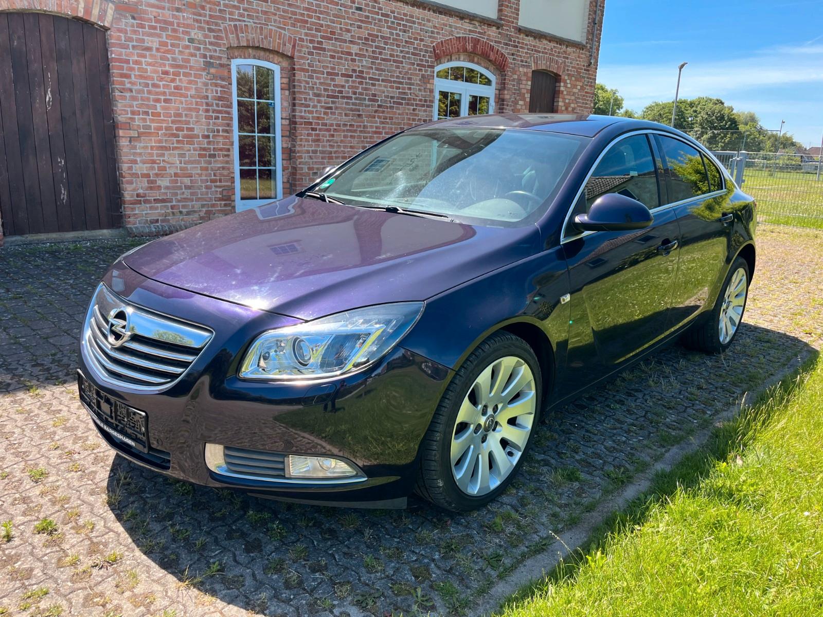 Opel Insignia A Lim. Sport 4x4*Bi-Xenon/NAVI/TÜV NEU*