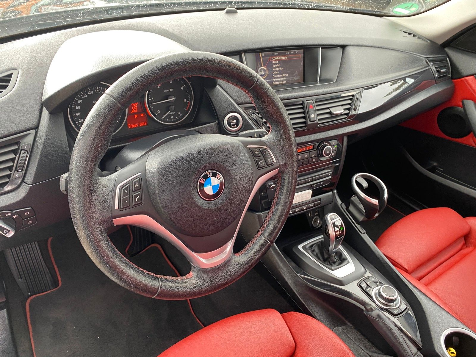 Fahrzeugabbildung BMW X1 xDrive 18d Sport Li. SHZ+KAM+NAVI+LEDER+TÜV+8