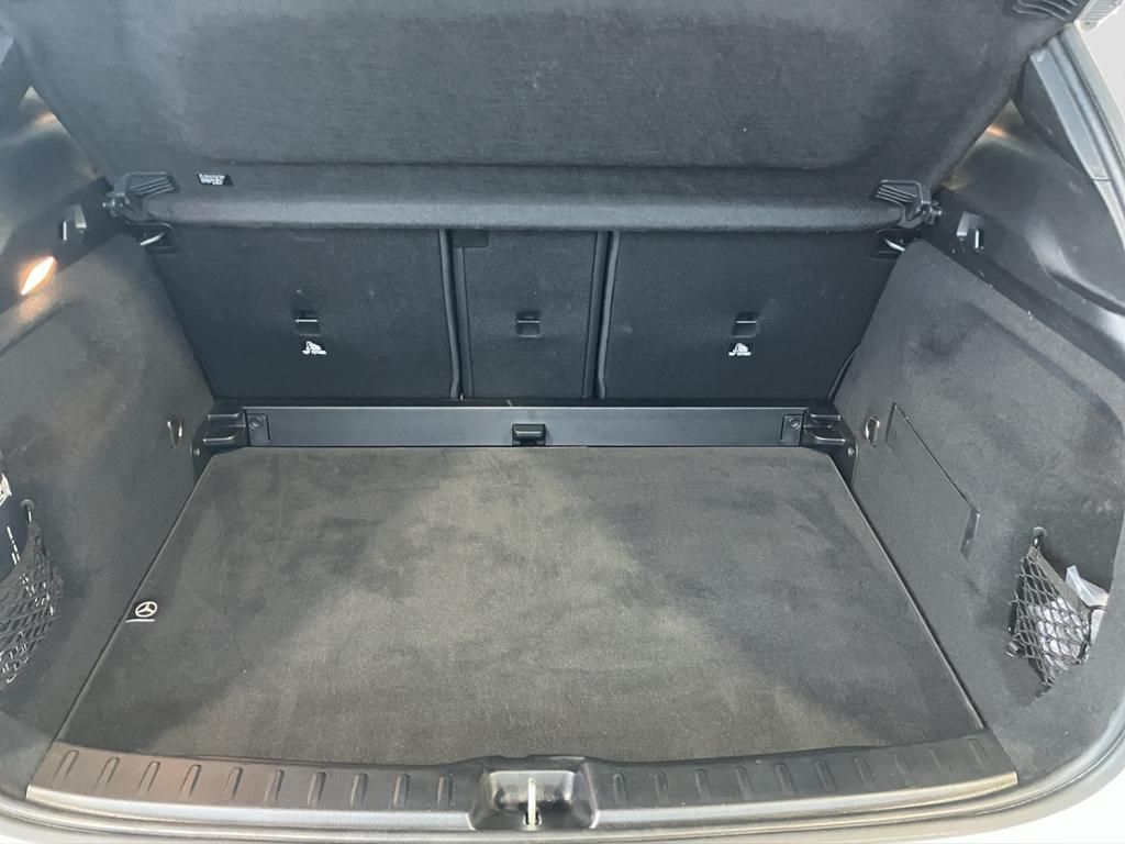 Fahrzeugabbildung Mercedes-Benz GLA 200 AMG*NIGHT*PANO*AHK*KEYL*BURM*360°KAMERA