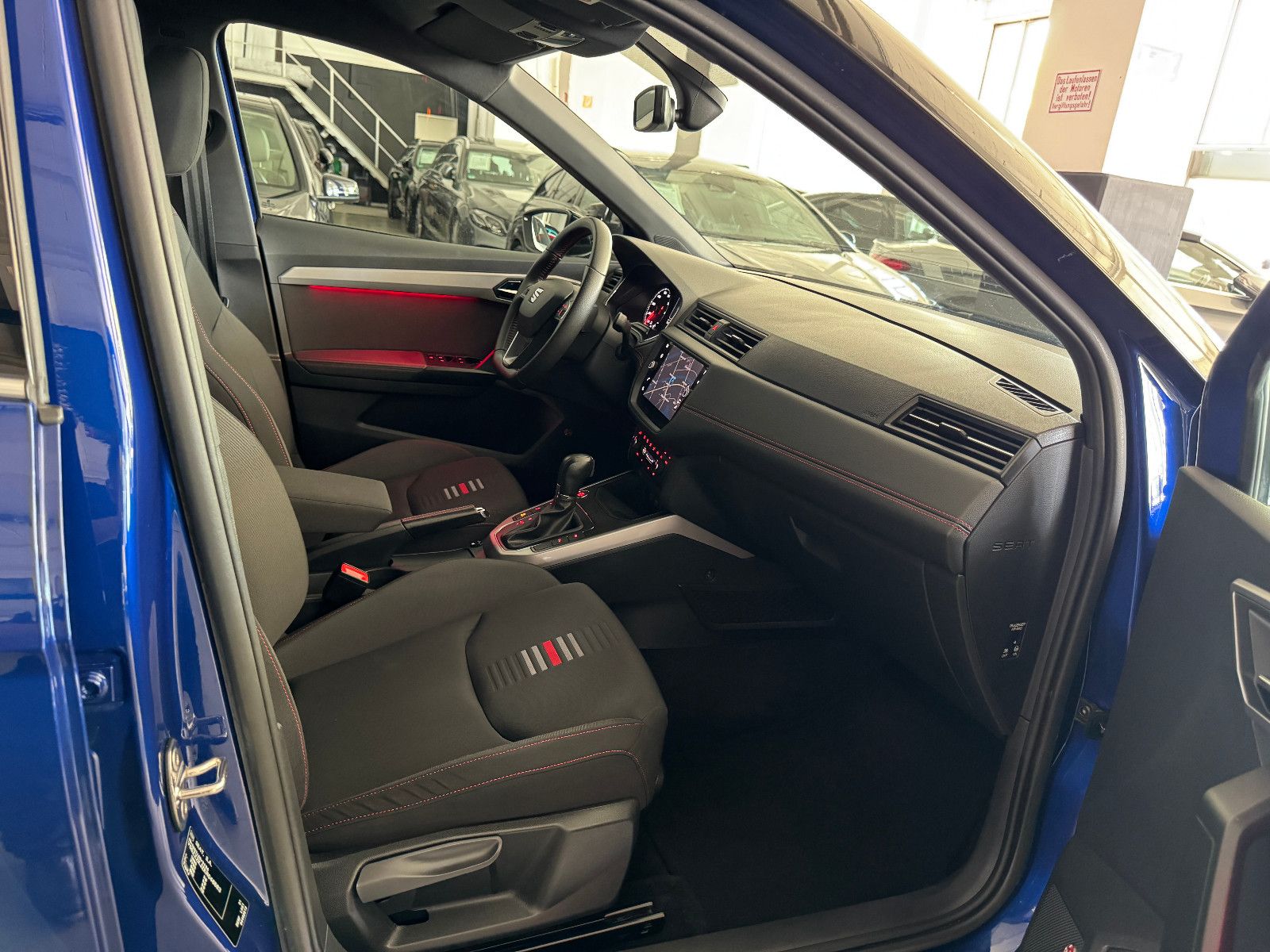 Fahrzeugabbildung SEAT ARONA SPORTPAKET FR-LINE DSG ACC LED BEATS KESSY