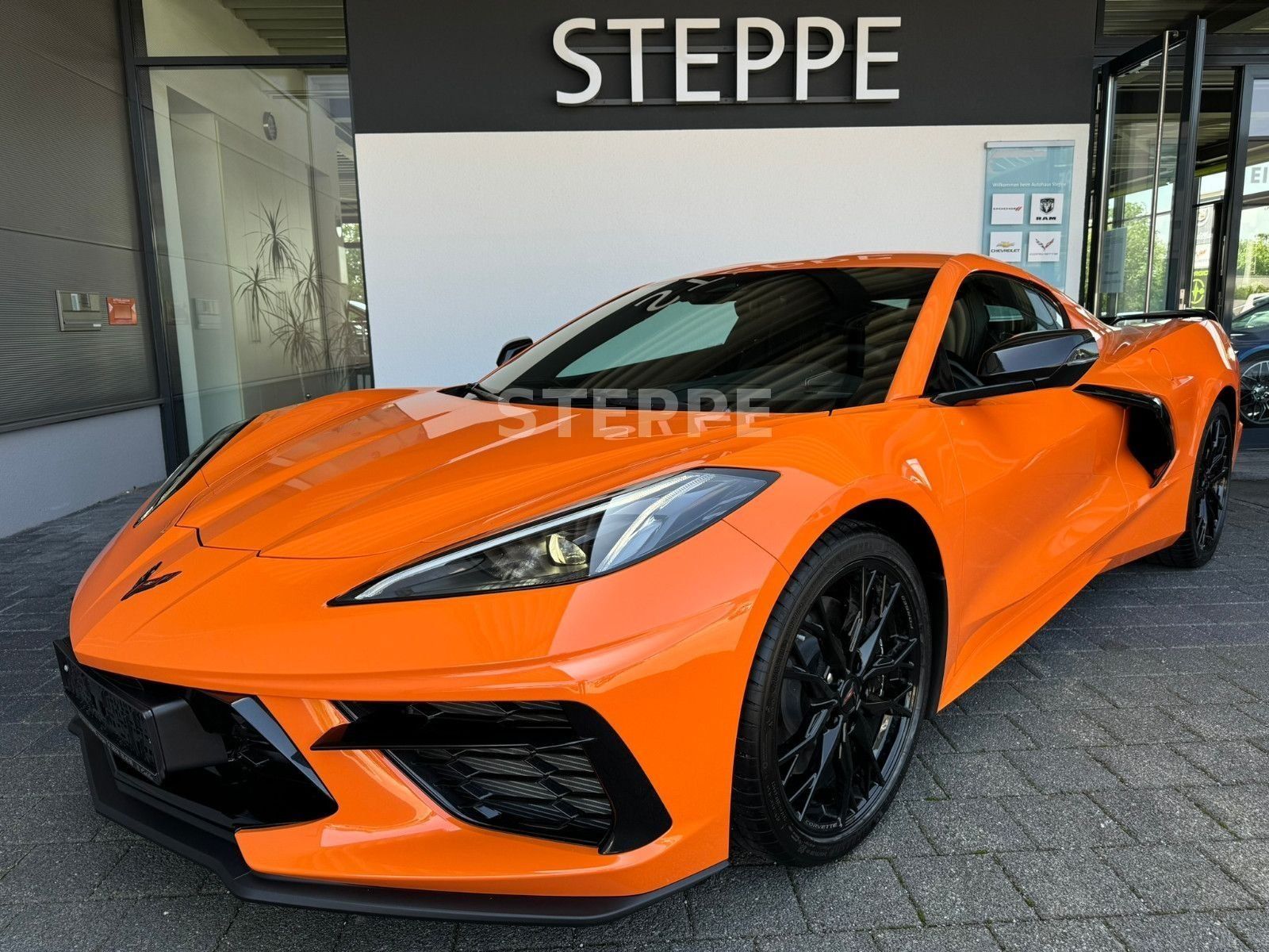 Corvette C8 Stingray Coupe 6,2 V8 3LT Europamodell STEPPE