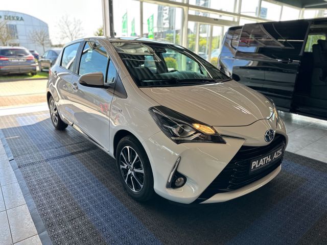Toyota Yaris  Hybrid Team D