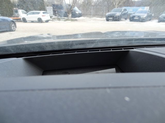 Fahrzeugabbildung BMW 520d xDrive/M Sport/HUD/Kamera/Navi/2.Hd/