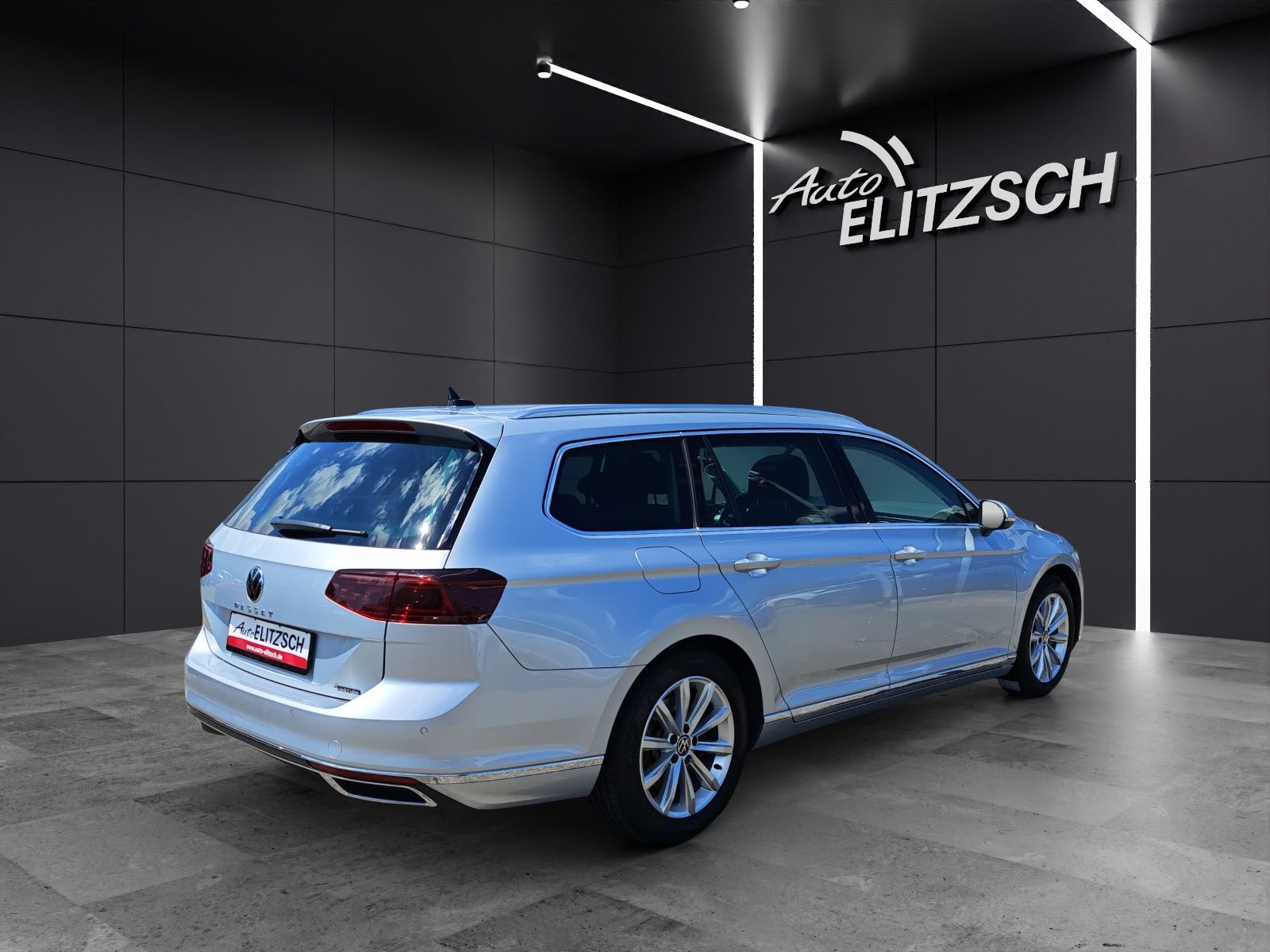 Fahrzeugabbildung Volkswagen Passat Variant TSI Elegance DSG 4M Matrix Navi A
