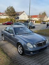 Mercedes-Benz E 240 4MATIC AVANTGARDE Avantgarde - Mercedes-Benz E 240 mit Panoramadach