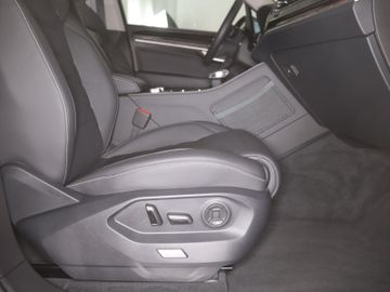 Volkswagen Touareg - 11