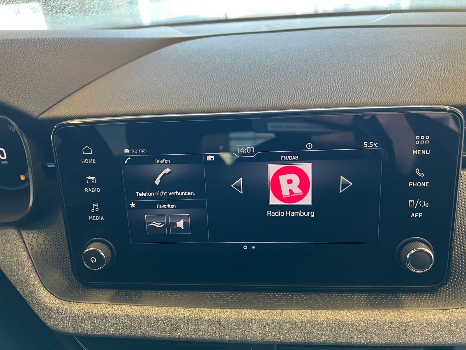 Fahrzeugabbildung SKODA Kamiq Tour 1.0 TSI DSG *AHK, Matrix-LED, Kamera*