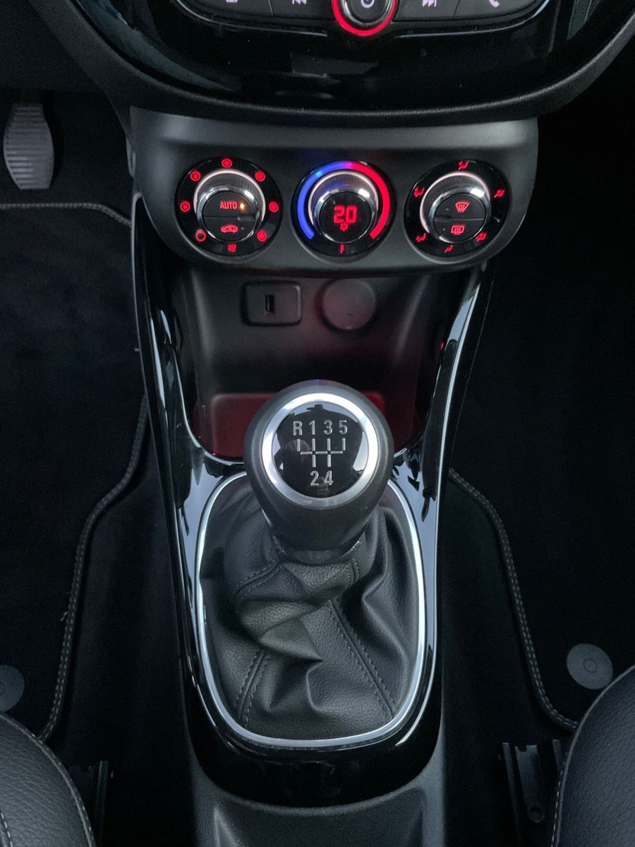 Fahrzeugabbildung Opel Adam 120 Jahre 1.4,Sitzheizung,Telefon,Sitzheizu