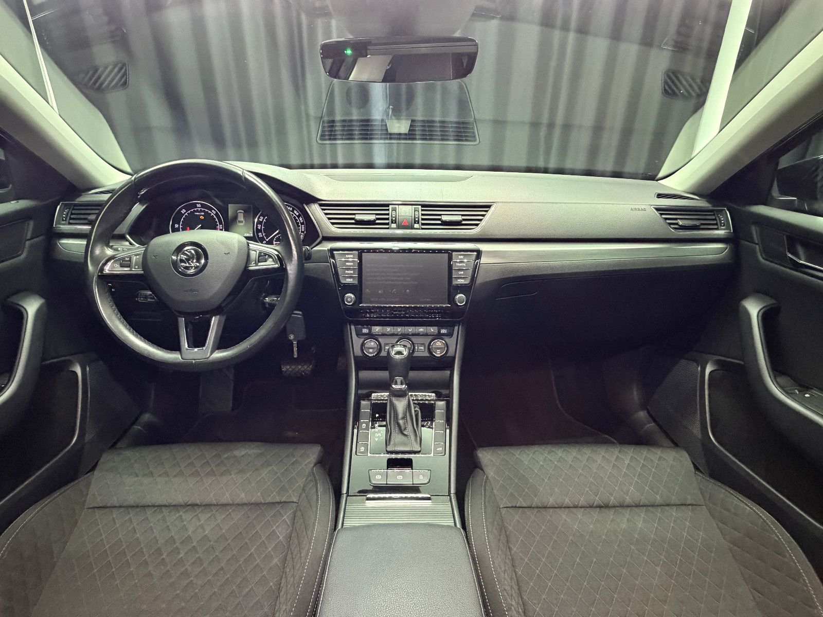 Fahrzeugabbildung SKODA Superb Combi Style |DSG|NAVI|MEMORY|ACC