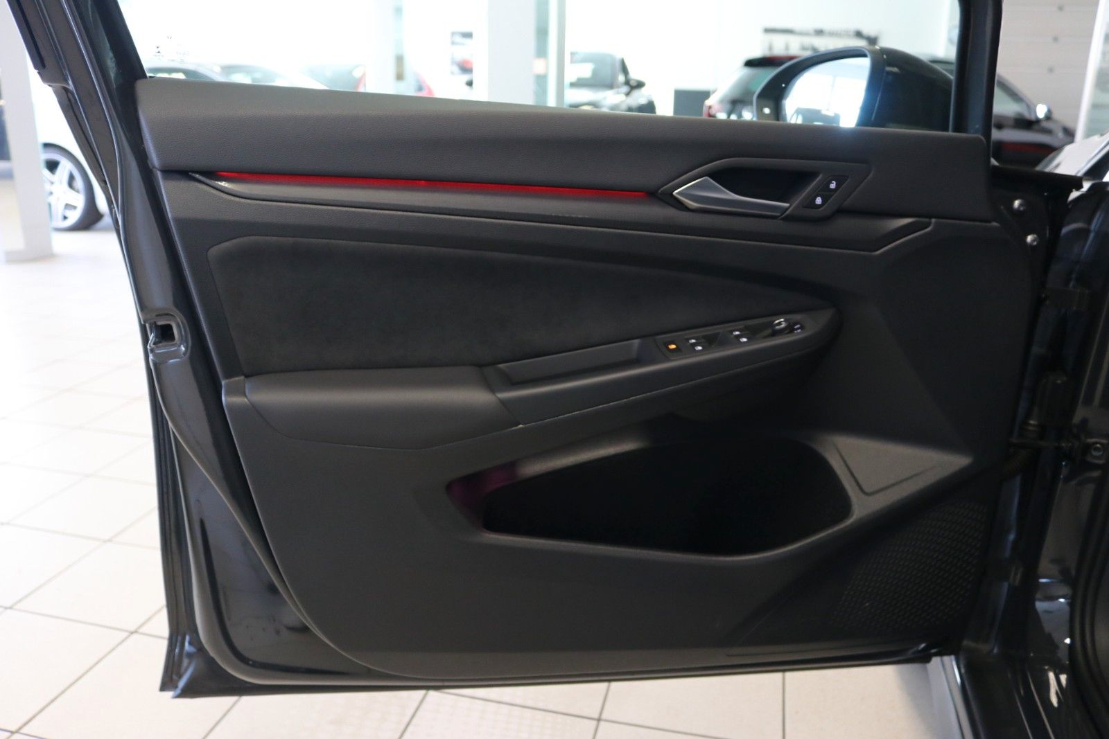 Volkswagen Golf VIII Lim. GTI Clubsport DCC DAB+ Virtual foto 13