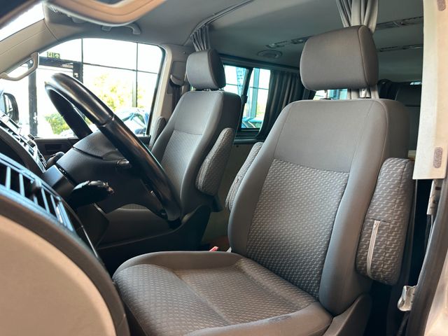 Volkswagen T5 *CAMPER*KÜCHE*BETT(aufklappbar)*ESSTISCH*AHK*