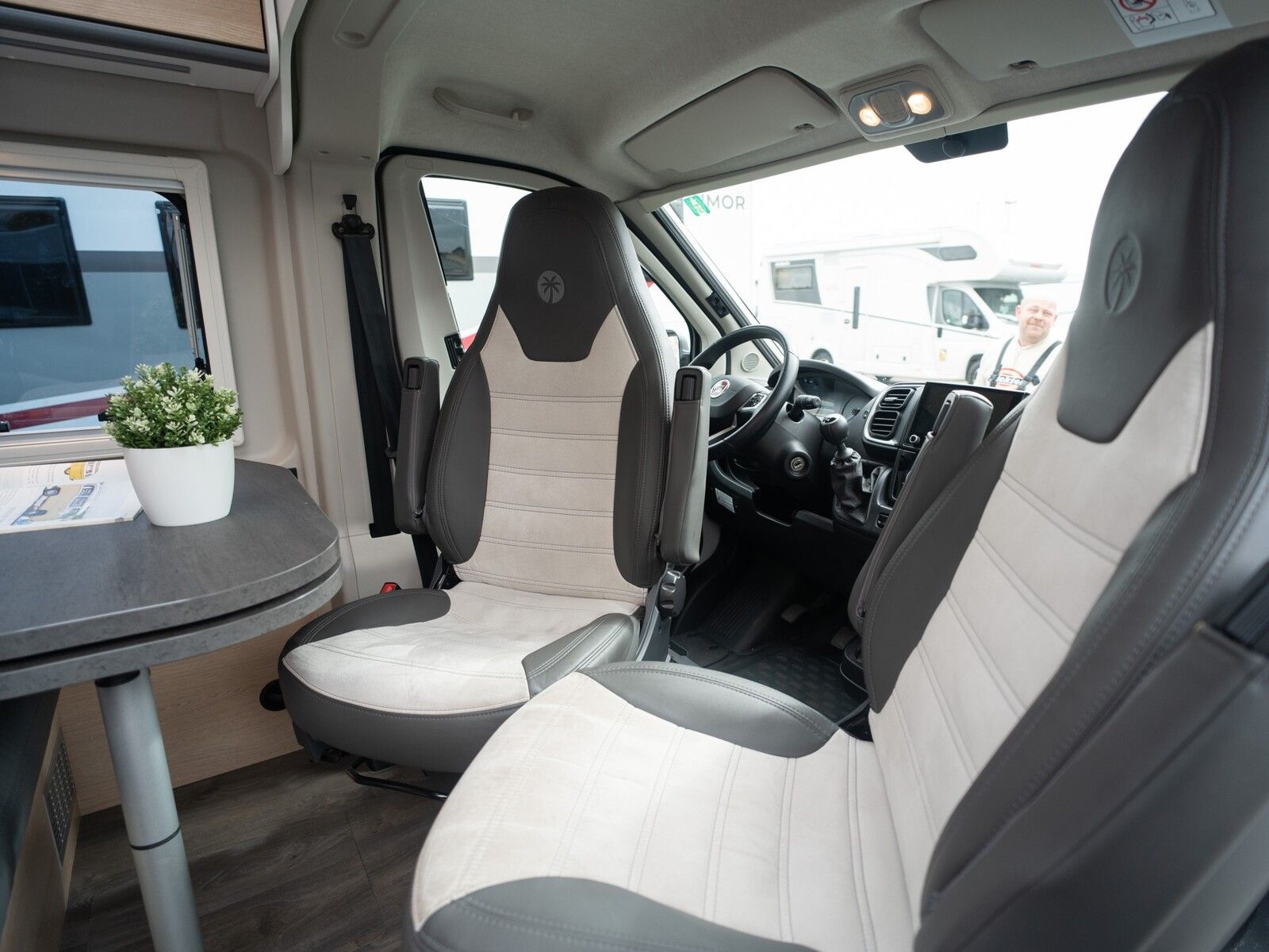 Fahrzeugabbildung Sunlight Adventure Cliff 640 Navi Kamera, Fahrradträger