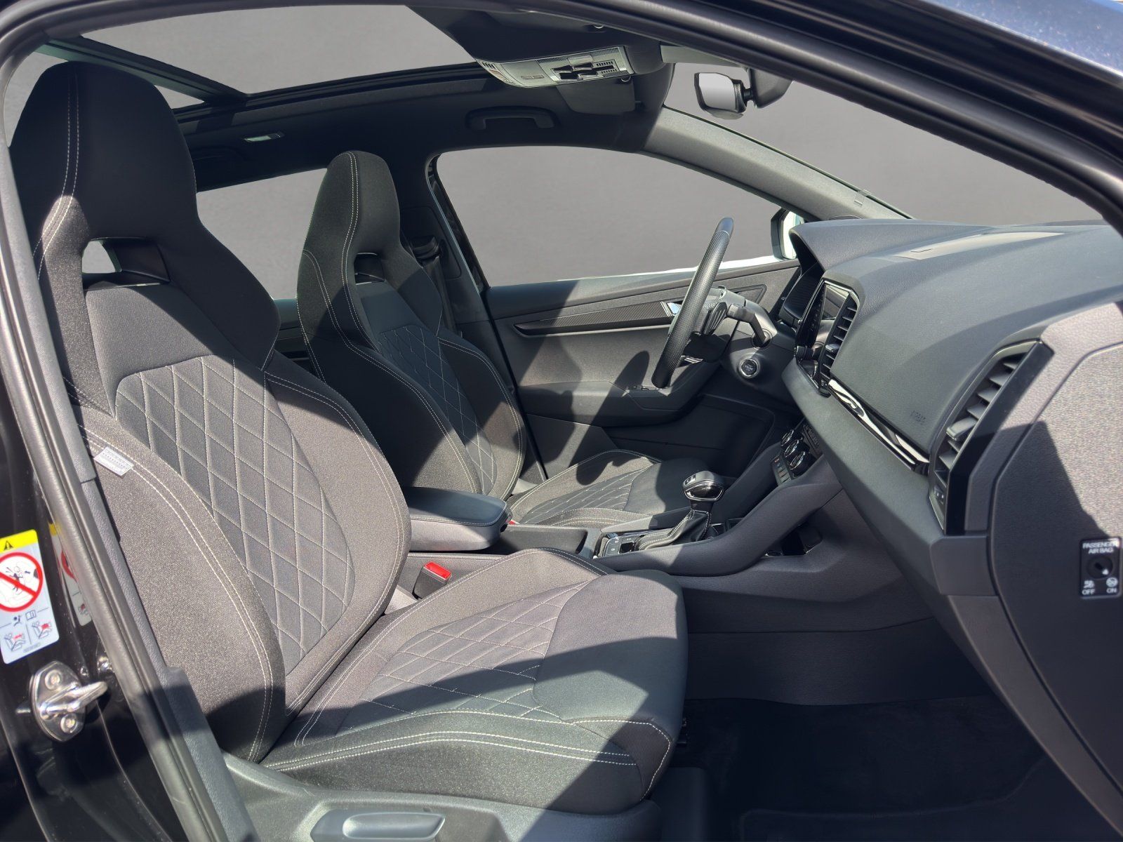 Fahrzeugabbildung SKODA Karoq 2.0 TSI Sportline 4x4/AHK/PANO/360°/ACC/