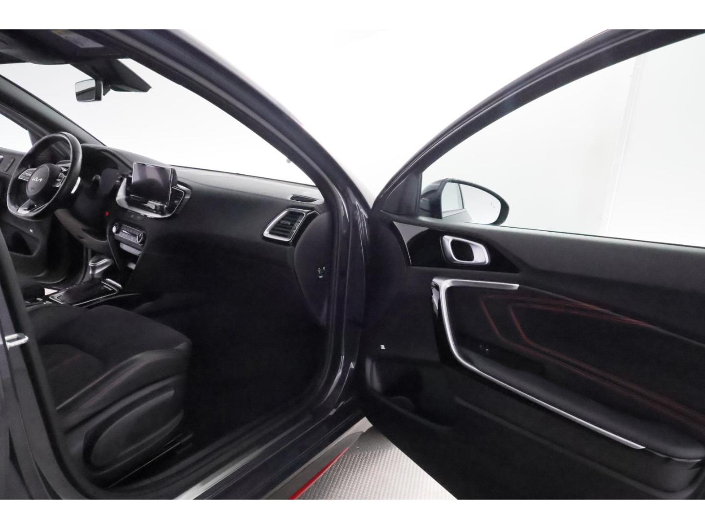 Kia ProCeed 1.6T-GDI sw Aut.GT+LED+VIRTUAL+KAMERA