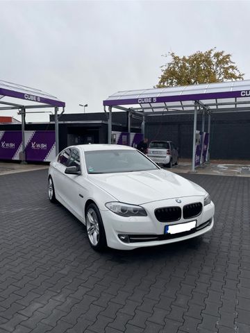 BMW 520i F10 *Xenon *Volleder * TÜV Neu