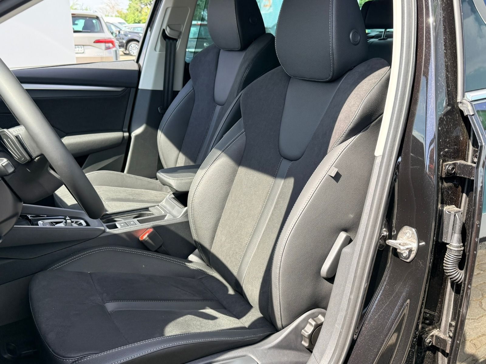 Fahrzeugabbildung SKODA Octavia Combi Balance 1.5TSI DSG*360°Cam*Alcanta
