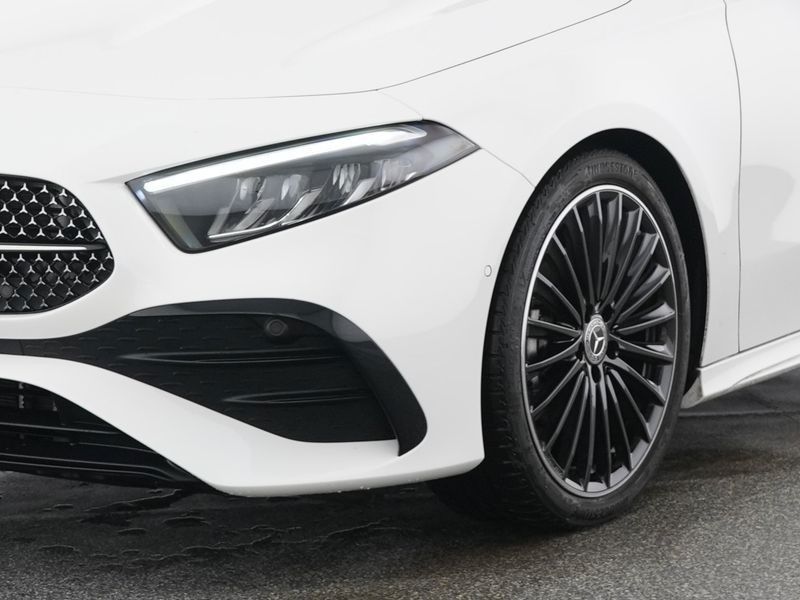 Fahrzeugabbildung Mercedes-Benz A 200 AMG+19"+NIGHT+SPIEGEL+DIGITAL+LED+SHZ+SPUR