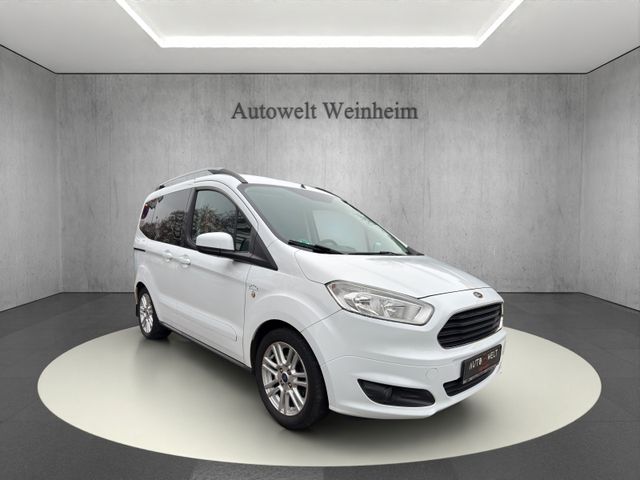 Ford TOURNEO°COURIER°TITANIUM°SHZ°PDC°1.HAND+NUR43TKM