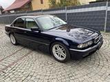 BMW E38 735iA - BMW 735: E38 735i