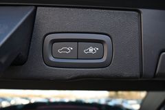 Fahrzeugabbildung Volvo XC60 B4 D AWD R-Design*STDHZG*360°*H&K*