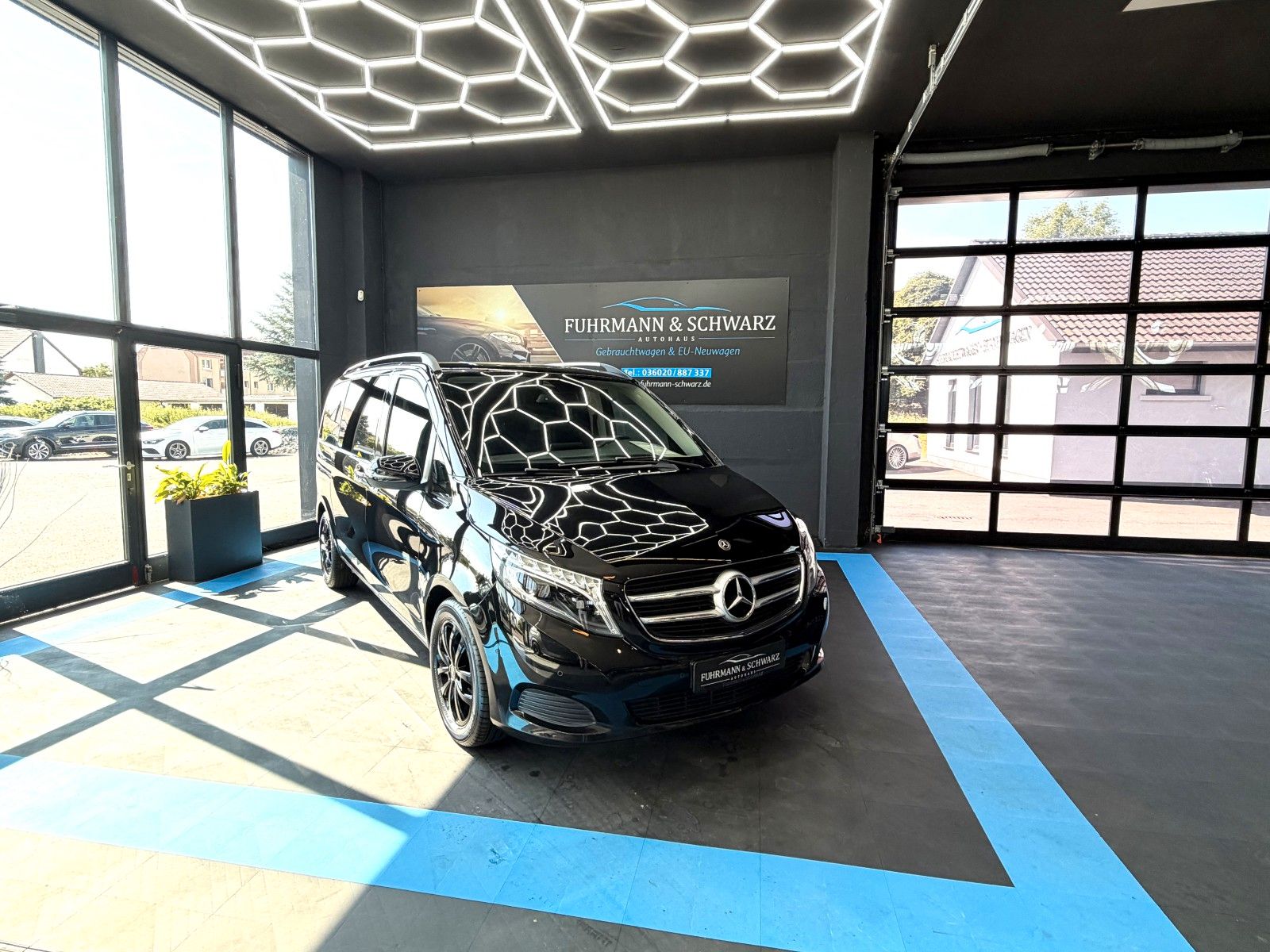 MERCEDES-BENZ V220(BlueTEC)d kompakt+AHK+LED+Rfkm.+Navi+1Hand