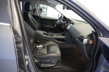 Jaguar F-Pace - 12