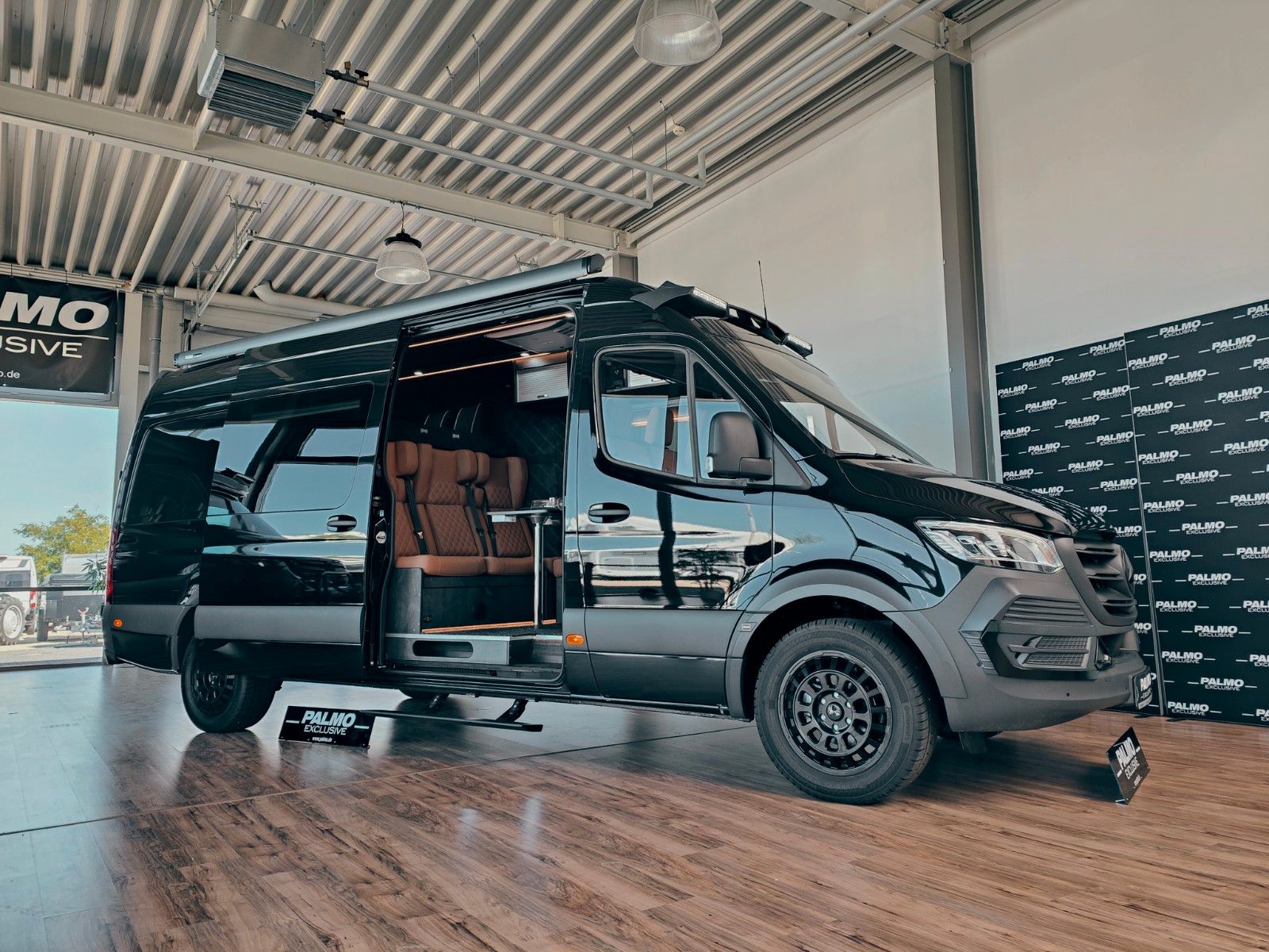 Fahrzeugabbildung Mercedes-Benz X-CROSSVAN  RWD #stealthcamper