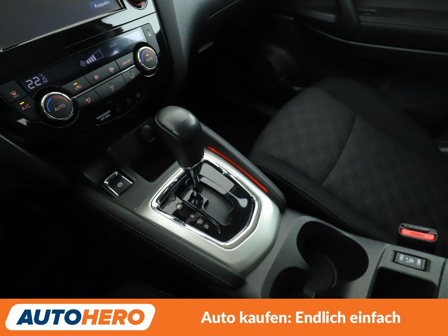 Nissan Qashqai 1.2 Acenta Aut.*NAVI*CAM*SPUR*PDC*SHZ*