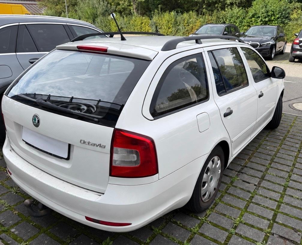 Skoda Octavia 2011 — engine 1.197 cm³, 105 HP (77kW)