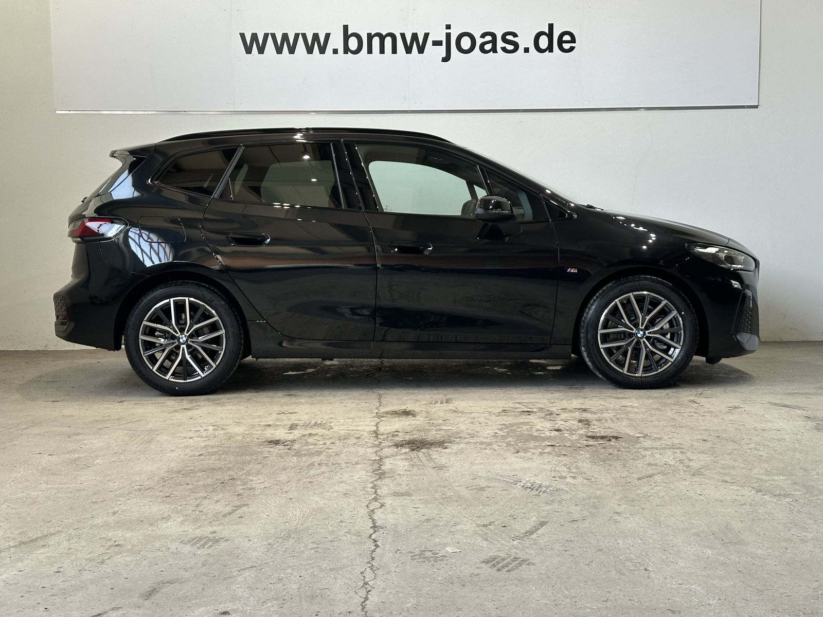 Fahrzeugabbildung BMW 223i HiFi Lautsprechersystem harman/kardon DAB