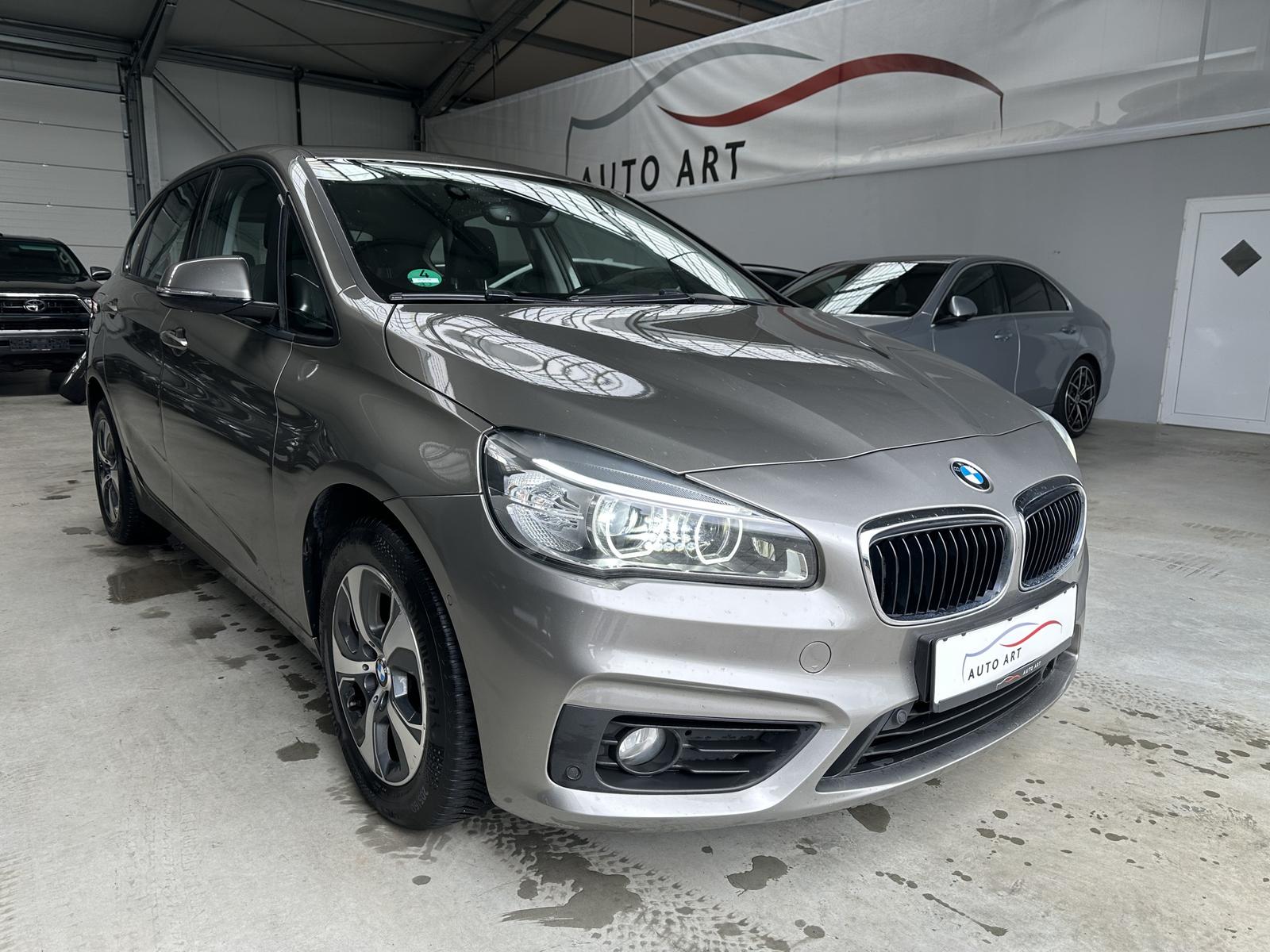 BMW 220 Active Tourer d Advantage Navi LED SHZ