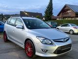 Hyundai i30 cw * KLIMA* NEU*TÜV* NUR * 47KM*Sitzhe - Hyundai i30 aus 2011: I30cw