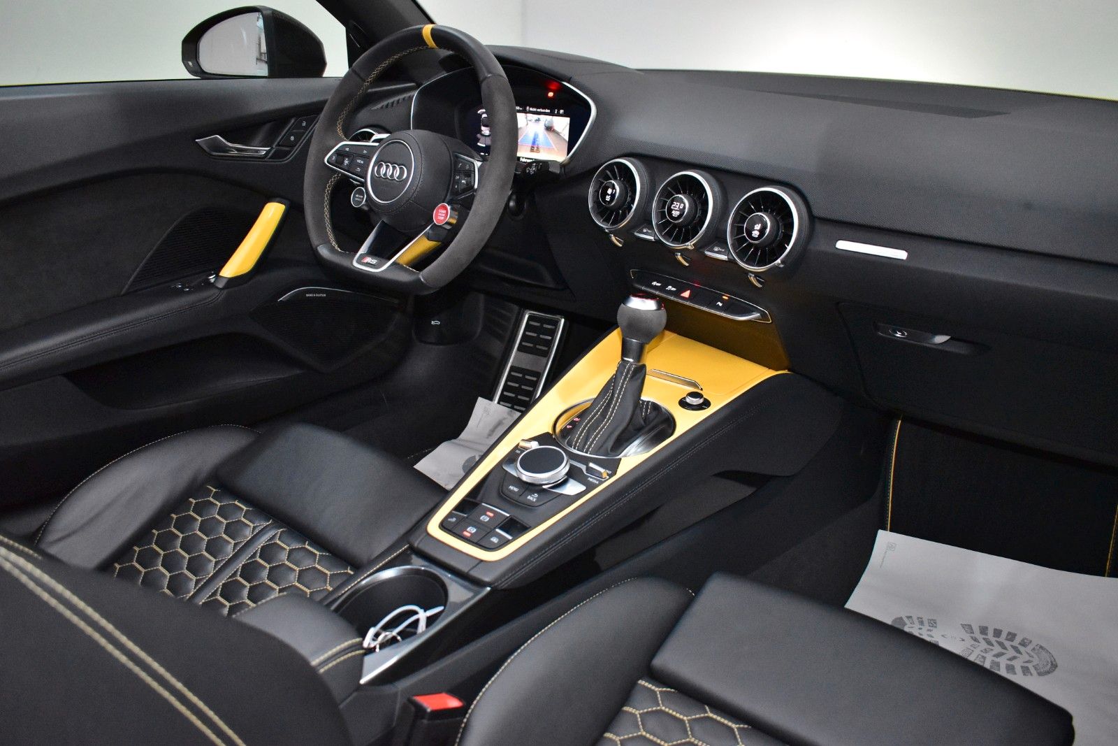 Fahrzeugabbildung Audi TT RS Roadster quattro,Exclusive,B&O,Matrix,+WR