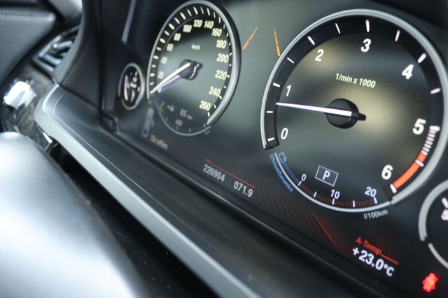 BMW 740d xDrive  HEAD UP+ACC+GSD