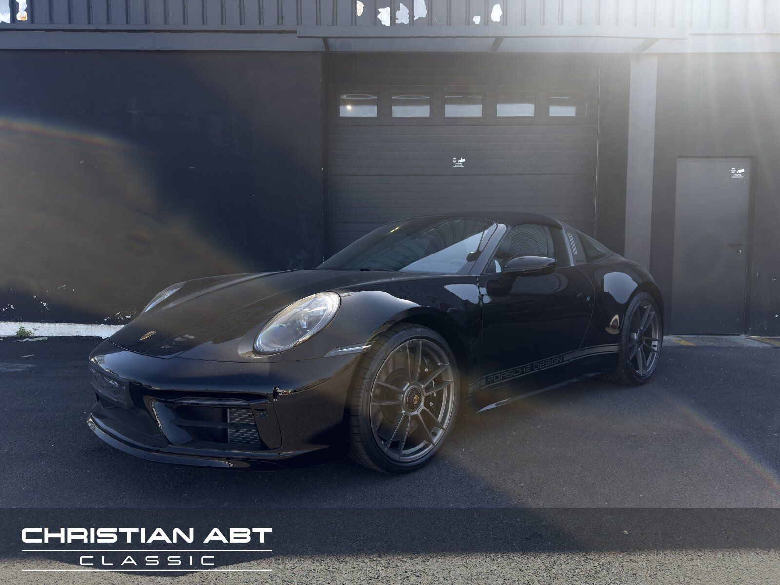 Fahrzeugabbildung Porsche 992 GTS Targa 50th Anniversary