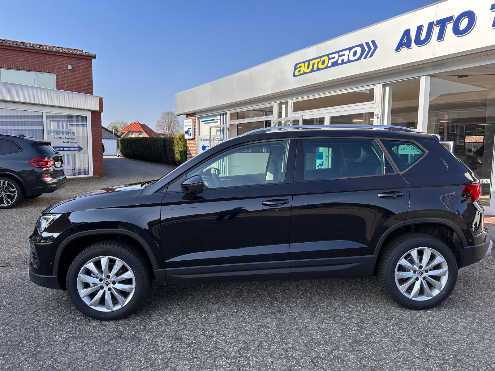 Fahrzeugabbildung SEAT Ateca 1.5 TSI Style DSG AHK/Navi/ACC/LED/SHZ/APP