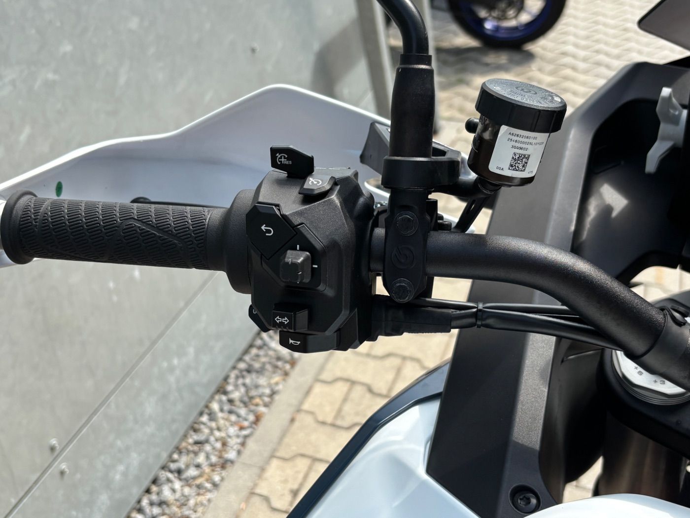 Fahrzeugabbildung KTM 1390 Super Adventure R Techpack, Remus