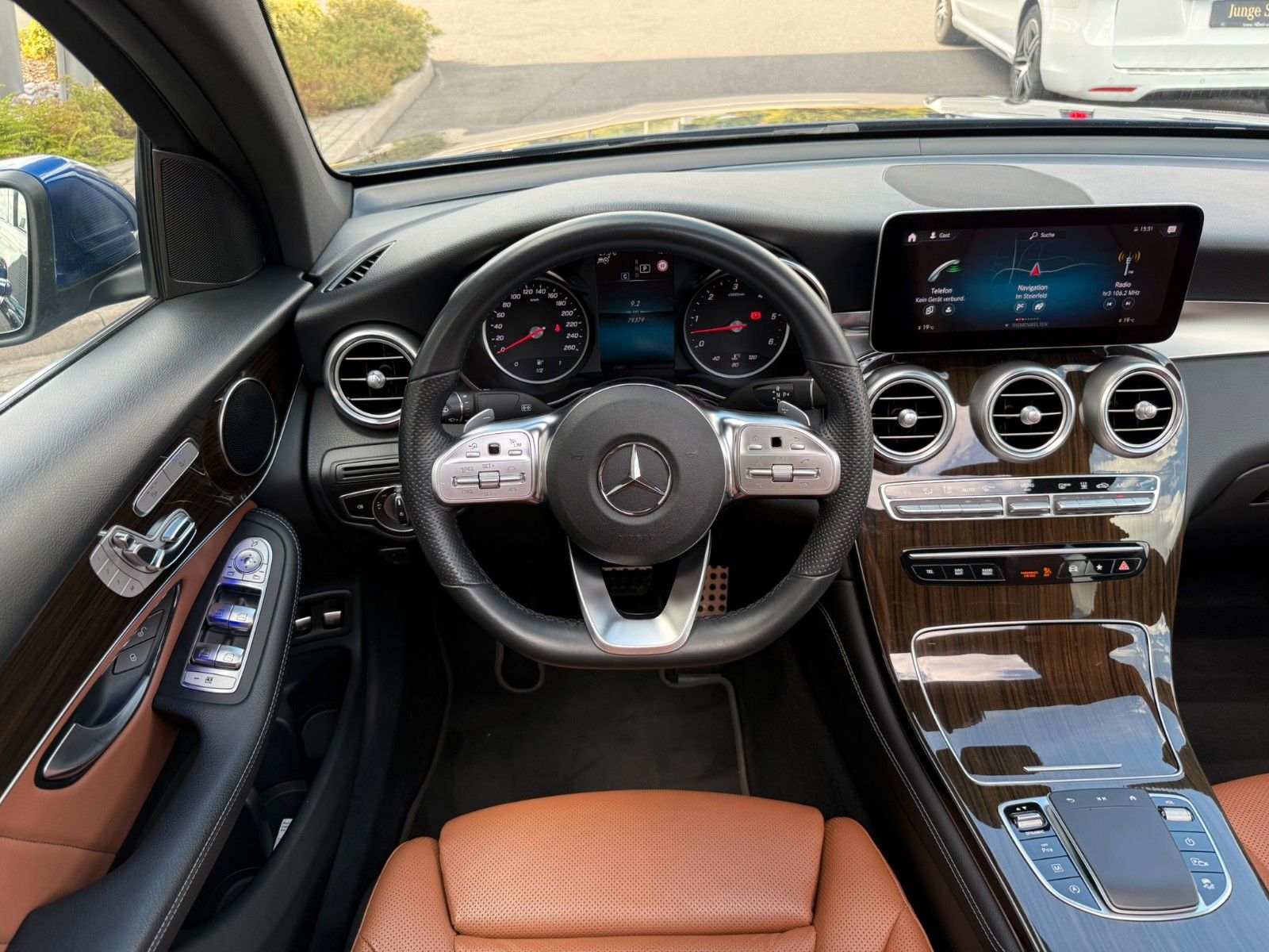 Fahrzeugabbildung Mercedes-Benz GLC 400d Coupe 4M Standh+Distr+AHK+Memory+ESD