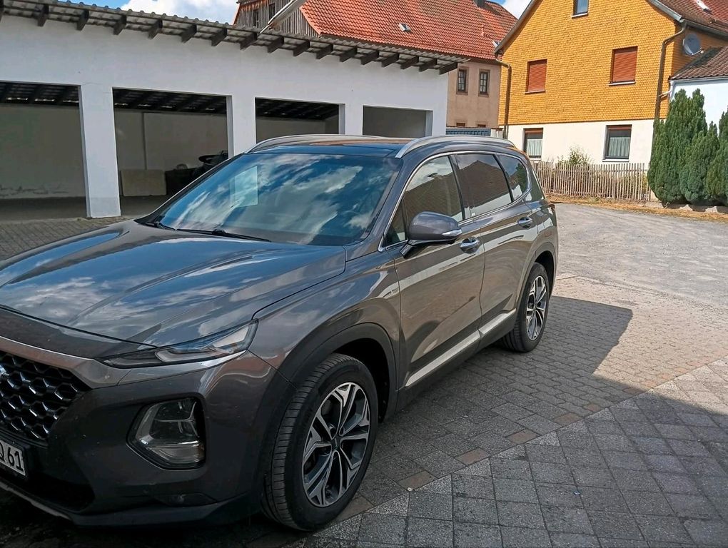 Image of Hyundai SANTA FE